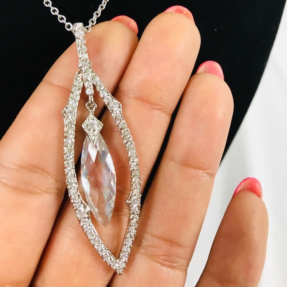 Pave' crystal pendant necklace NWT